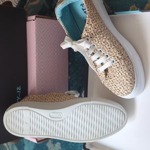 THIERRY RABOTIN Beautiful Alessia tan woven leather sneakers. NEW